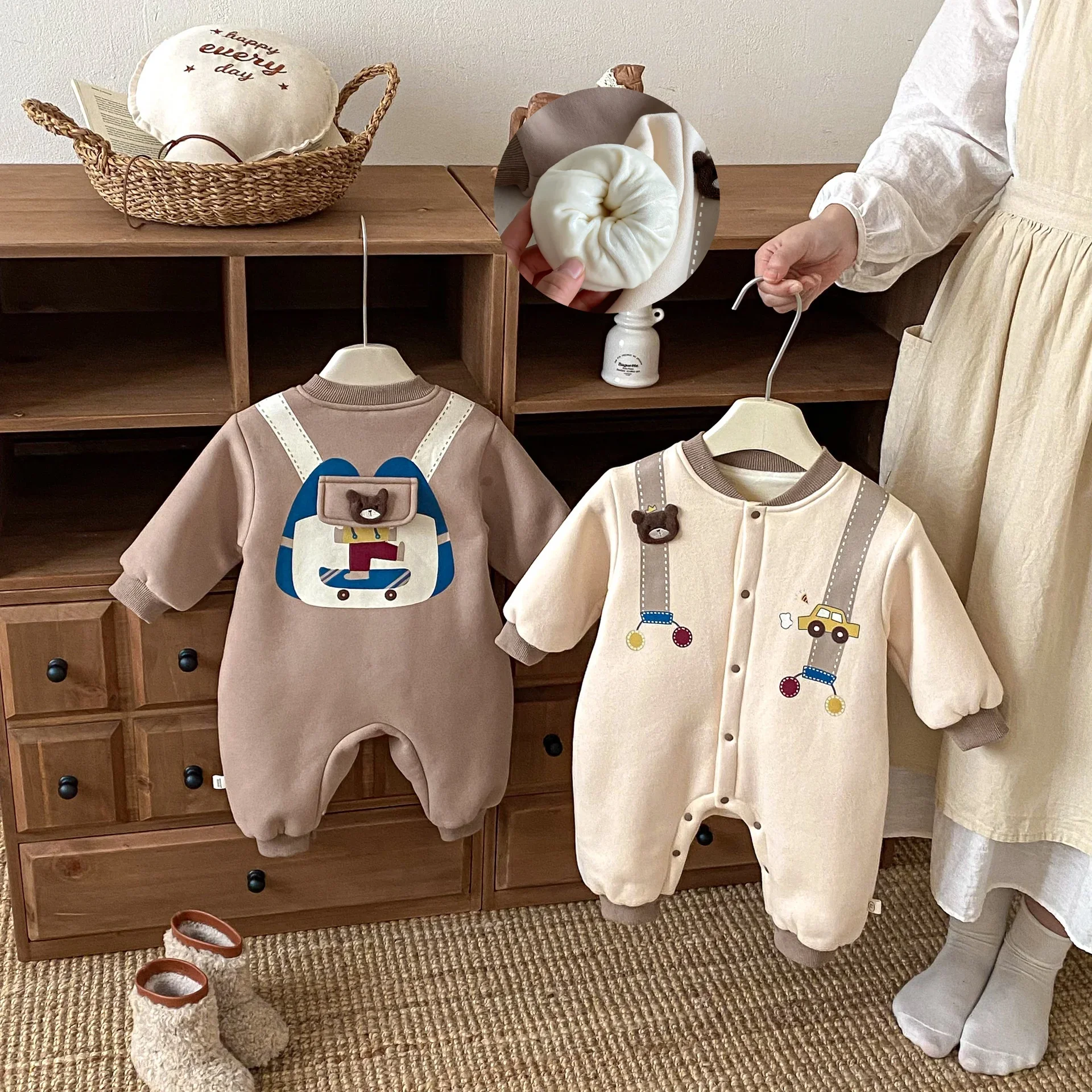 

Baby Cartoon Fleece Lined Romper 0-2Y Newborn Boys Girls Warm One-Piece Jumpsuit Autumn Winter Infant Outfit with Bear Car Print