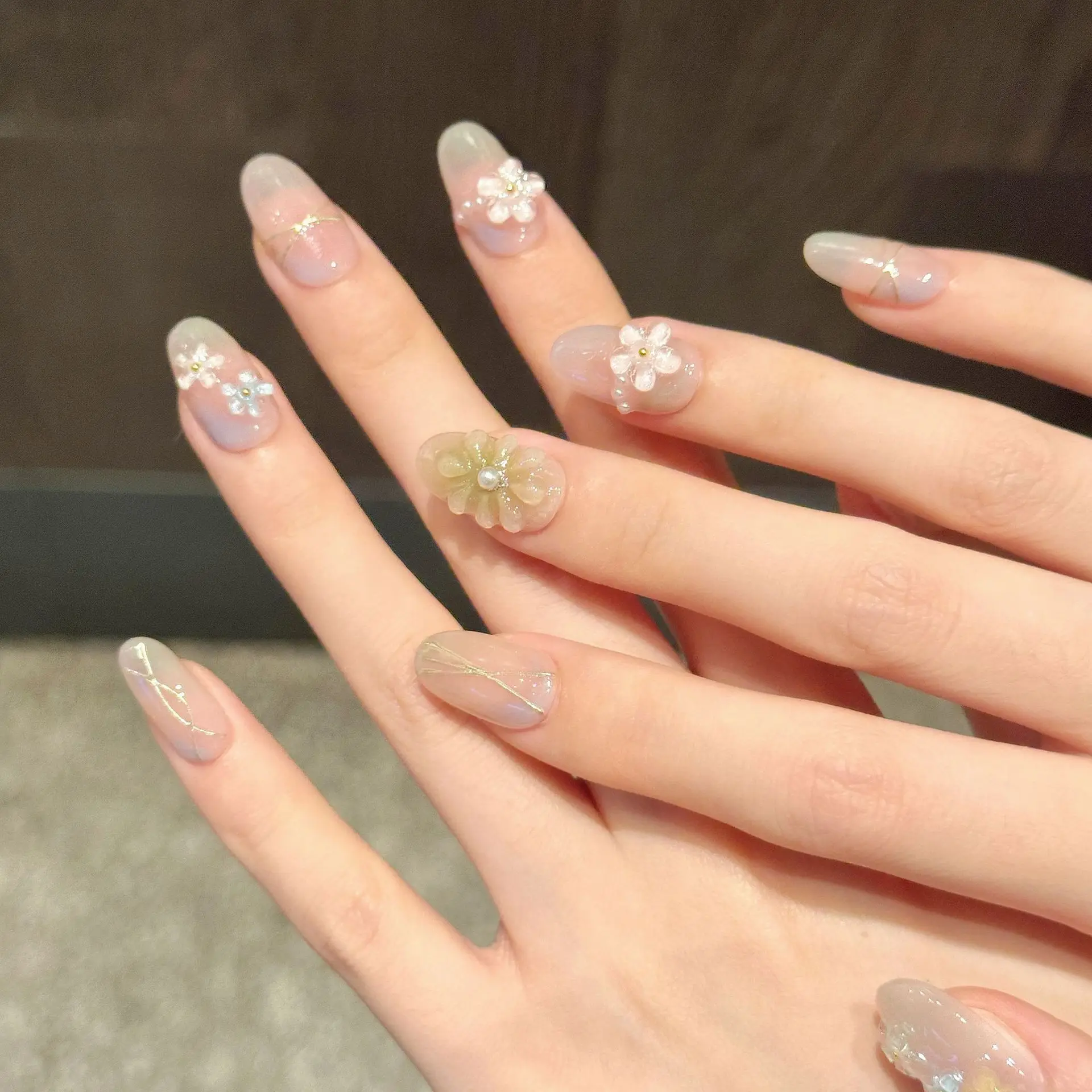 10pcs Pure Hand Pressed Short Round/Oval Nail Art,Beautiful Fake Nails,Colorful Summer,Delicate Pearl Flowers,Suitable For Women