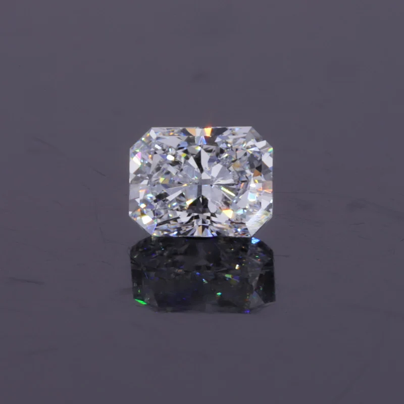 

Radiant Cut HPHT Lab Grown Diamond With IGI Certification