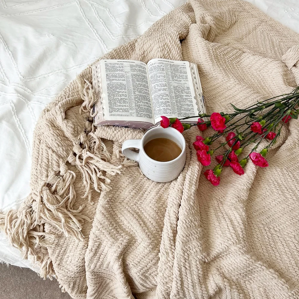Battilo Chenille Knitted Throw Blanket for Couch Soft Thick Decorative Sofa Blanket Plaid Bed Throws Spring Living Room Decor