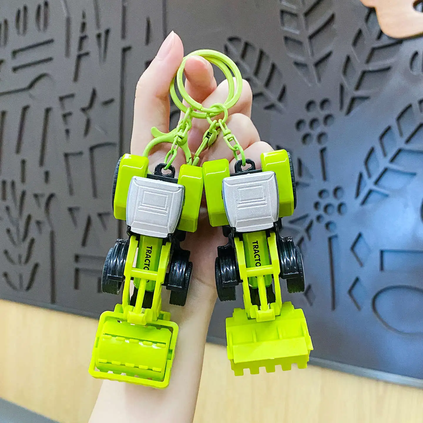 

Мини-сплав, грузовик для сбора травы, уборщик почвы, игрушечный брелок для детей, милый инерционный инженерный автомобиль, кулон для мальчика, маленький подарок