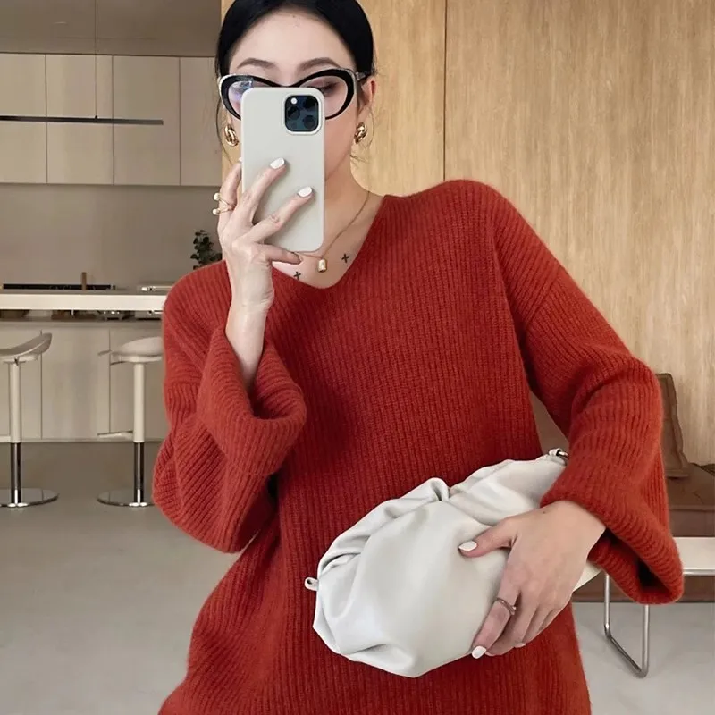 Estación europea 100% suéter de lana para mujer suelto con cuello en V invierno suéter de capa base de punto grueso