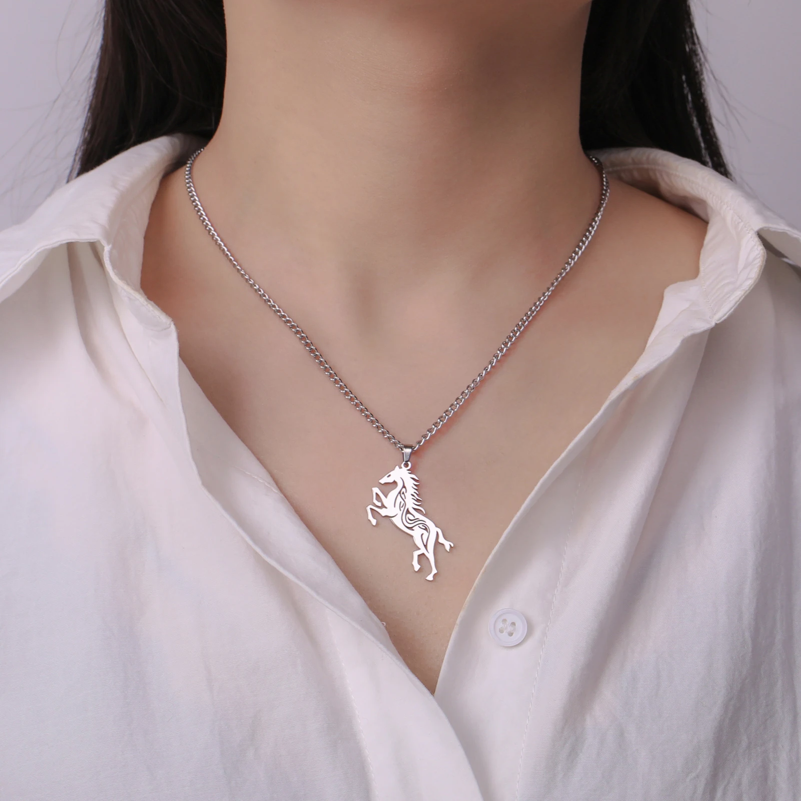 Teamer Handsome Horse Pendant Necklace for Women Men Stainless Steel Gold Color Punk Animal Jewelry Birthday Gift Wholesale