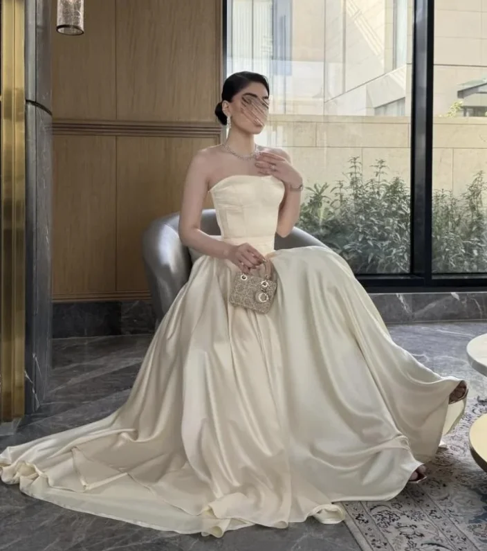 아라빈 나이트 우아한 이브닝 드레스 스트랩리스 럭셔리 프롬 가운 플로어-길이 쉬폰 파티 드레스 맞춤형