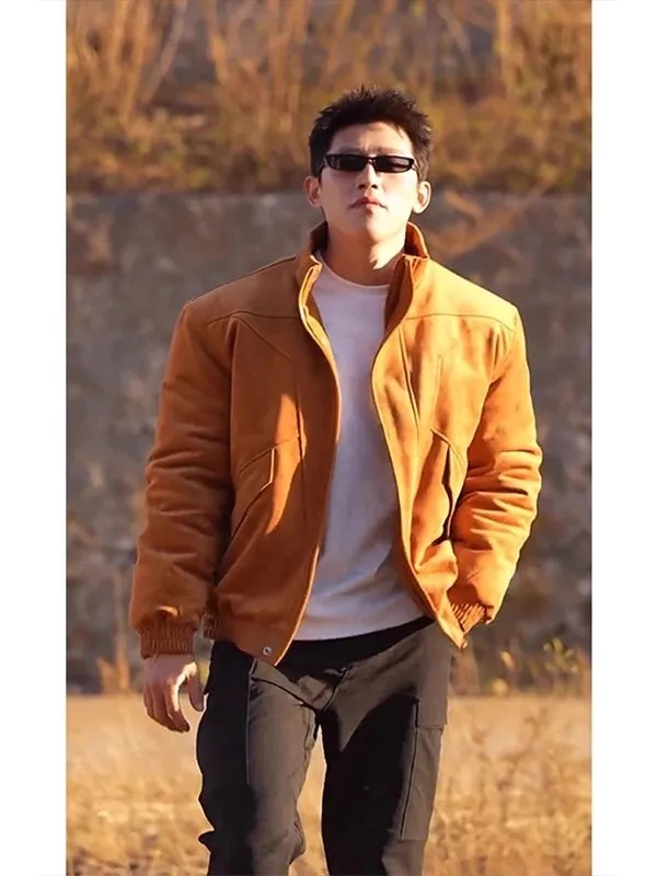 

Мужская утепленная хлопковая куртка в американском ретро-стиле с воротником-стойкой, замшевыми вставками и широкими плечами, модное хлопковое пальто