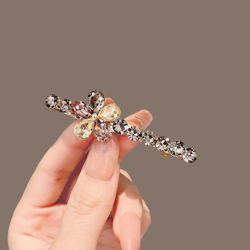 Luxury Crystal Flower Hair Clip Ponytail Holder Stylish Back Head Barrette Short Crystal Ponytail Clip Elegant Hair Accessories