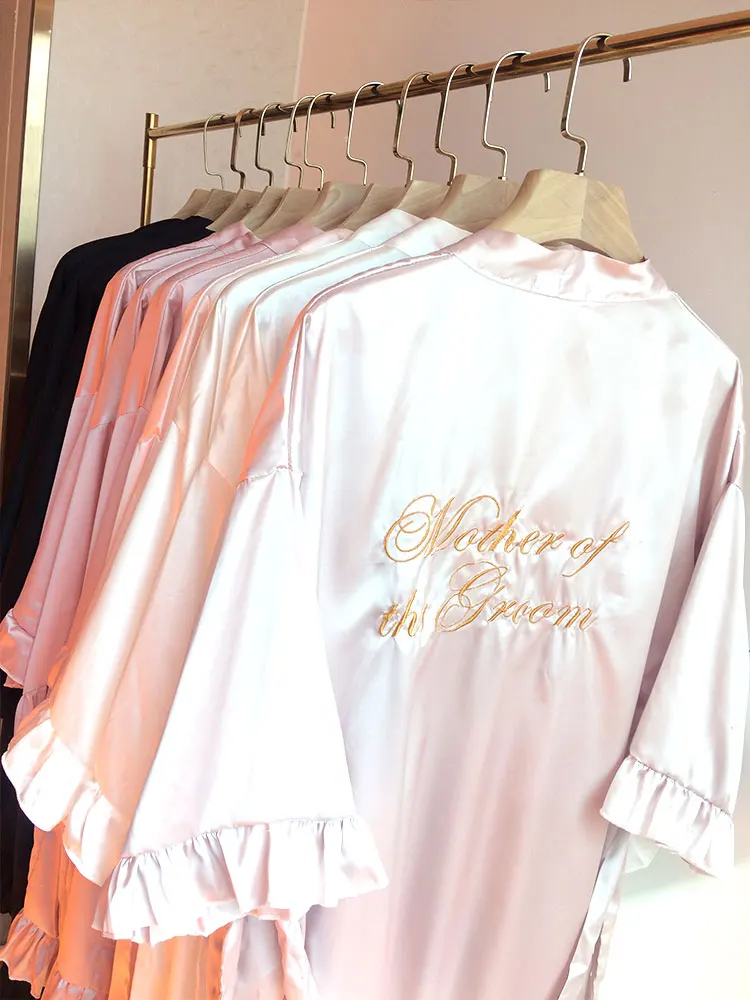 Abito da sposa ricamato Abito da damigella d'onore con volant personalizzato Abiti di seta Giorno di matrimonio Ricama Kimono Regalo Elementi personalizzabili Kimono