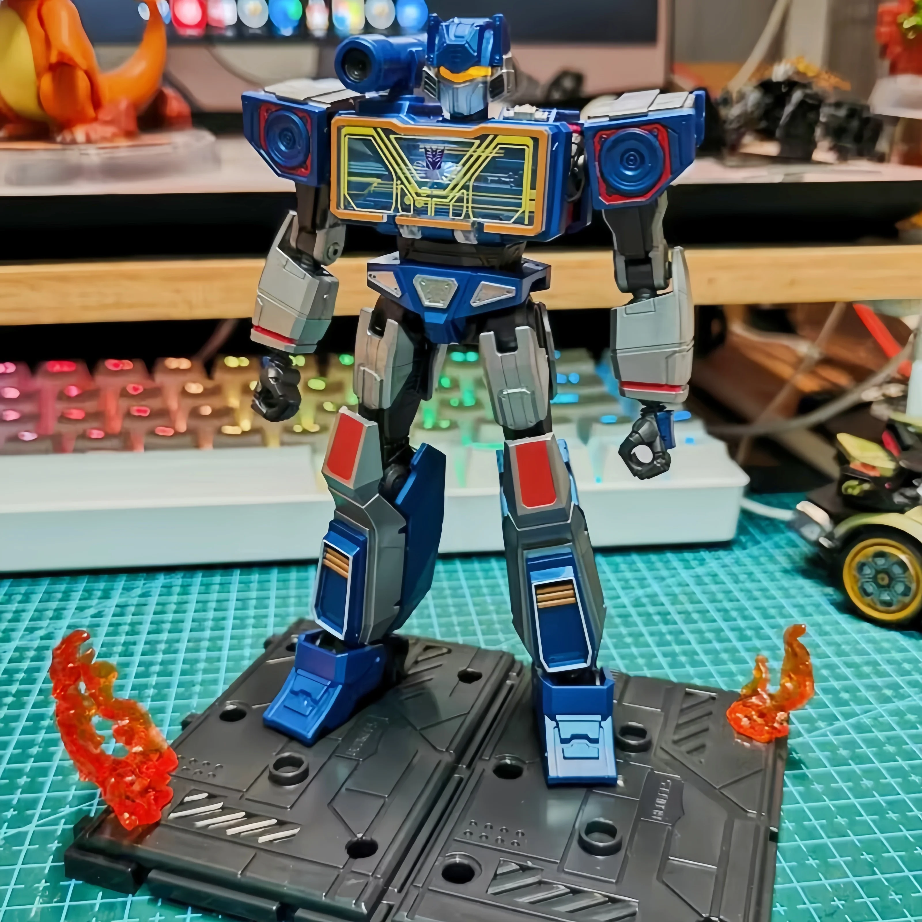 ต้นฉบับใหม่ Blokees Transformers One Classic Class Soundwave Ironhide Shockwave ประกอบตัวเลขเคลื่อนย้ายได้ Blokees Group