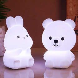 Mini juego de combinación de luz nocturna para niños, conejo y oso, lámpara de decoración de escritorio de dormitorio de silicona, regalo de Navidad de vacaciones, 2 piezas