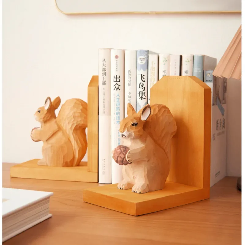 Creative Solid Wood Book Holder Cartoon Squirrel Desk Organization Handcarved Storage Rack Stable Load Bearing Wooden Ornaments