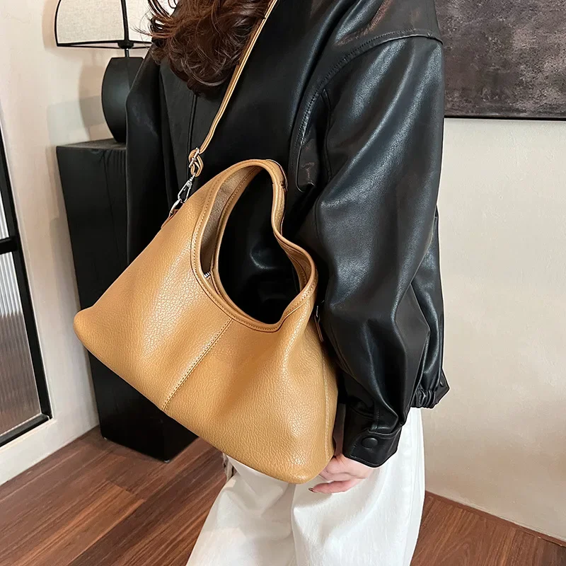 Sac fourre-tout grande capacité pour femme, sac à bandoulière rétro, sac à main de luxe décontracté, sens senior, nouvelle mode, automne et hiver 2024