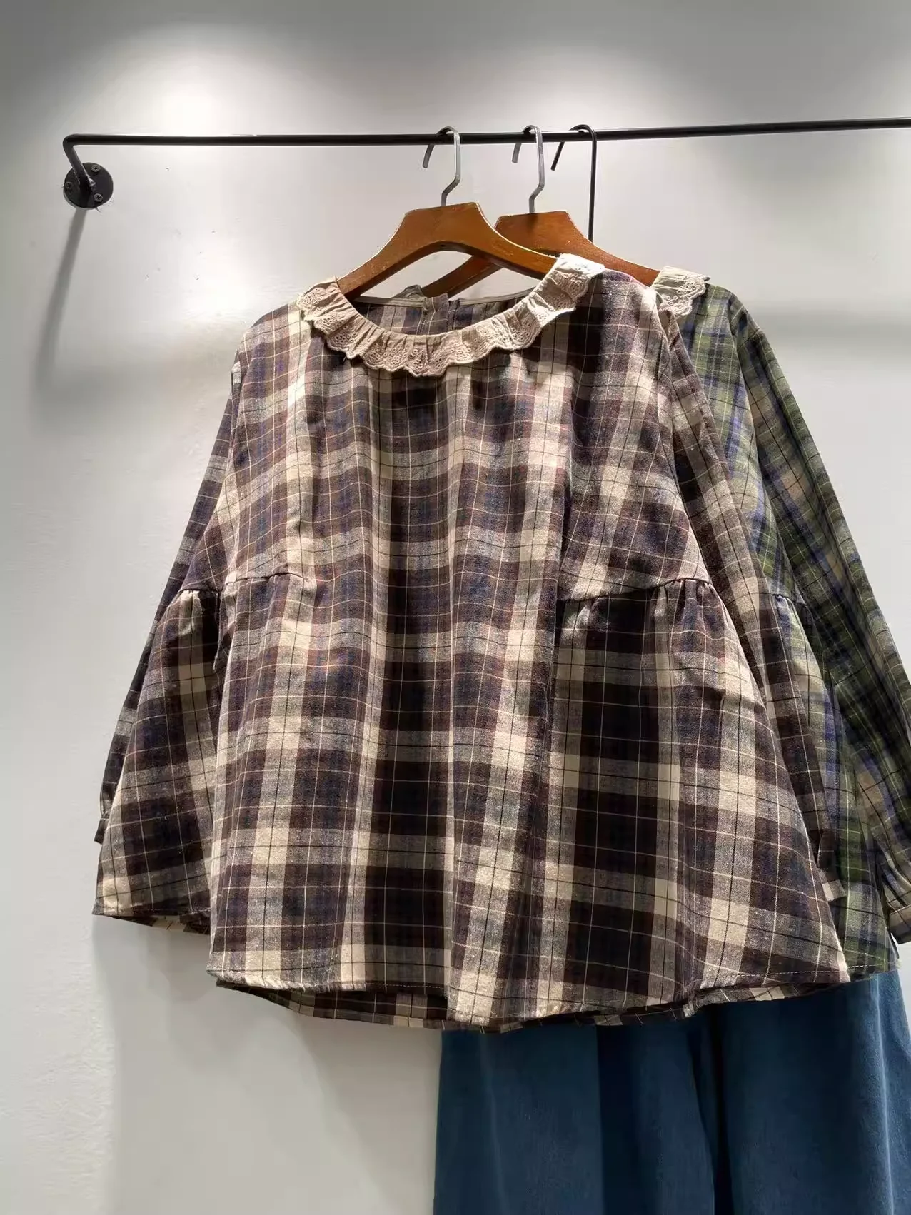 

Bust 126cm Japan style mori girl lace collar green coffee check shirts and blouses 100% cotton vintage women's plaid shirts