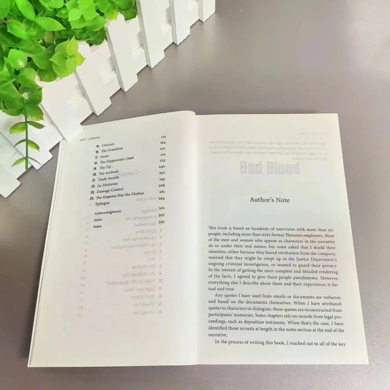 Bad Blood : Secrets and Lies in A Silicon Valley Startup Paperback Book English