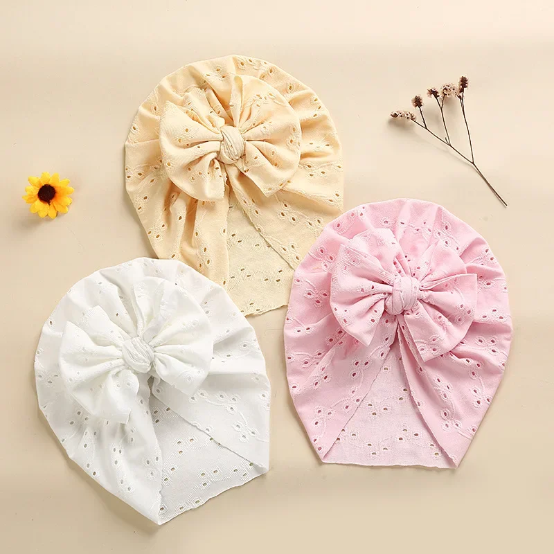 Gorro con lazo de turbante calado de encaje para bebé, gorro elástico suave con flores para niños, gorros transpirables para primavera y verano para niña recién nacida