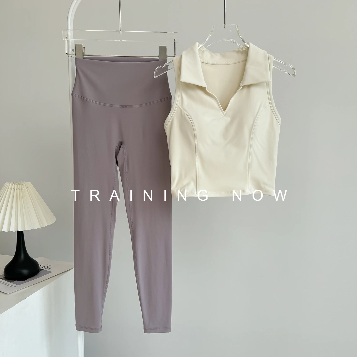 

Sports suit for women in autumn gym training with chest pad vest high-looking Pilates yoga quick-drying morning running suit