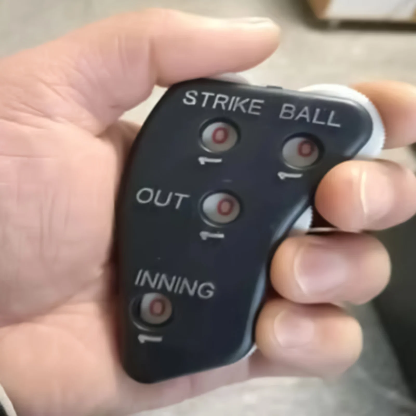 4 Wheel Baseball Umpire Clicker Black Umpire Indicator Gear for Scorekeeper Recording Outs
