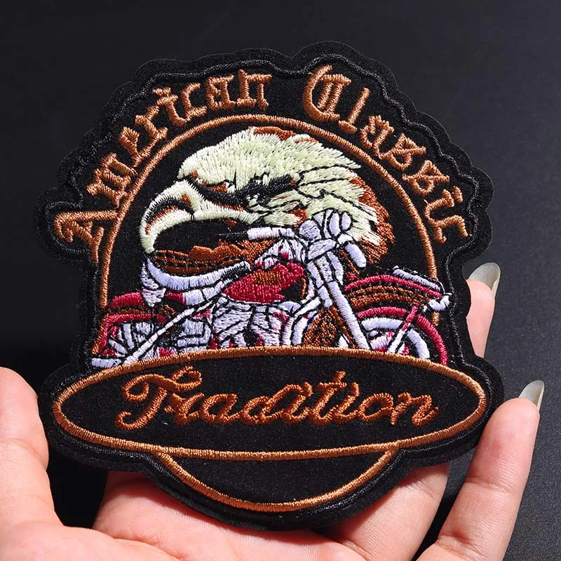 Orzeł motocykl (rozmiar: 11.2x10.7cm) naszywki DIY tkaniny wyszywana aplikacja szycie ubrań naklejki akcesoria odzieżowe