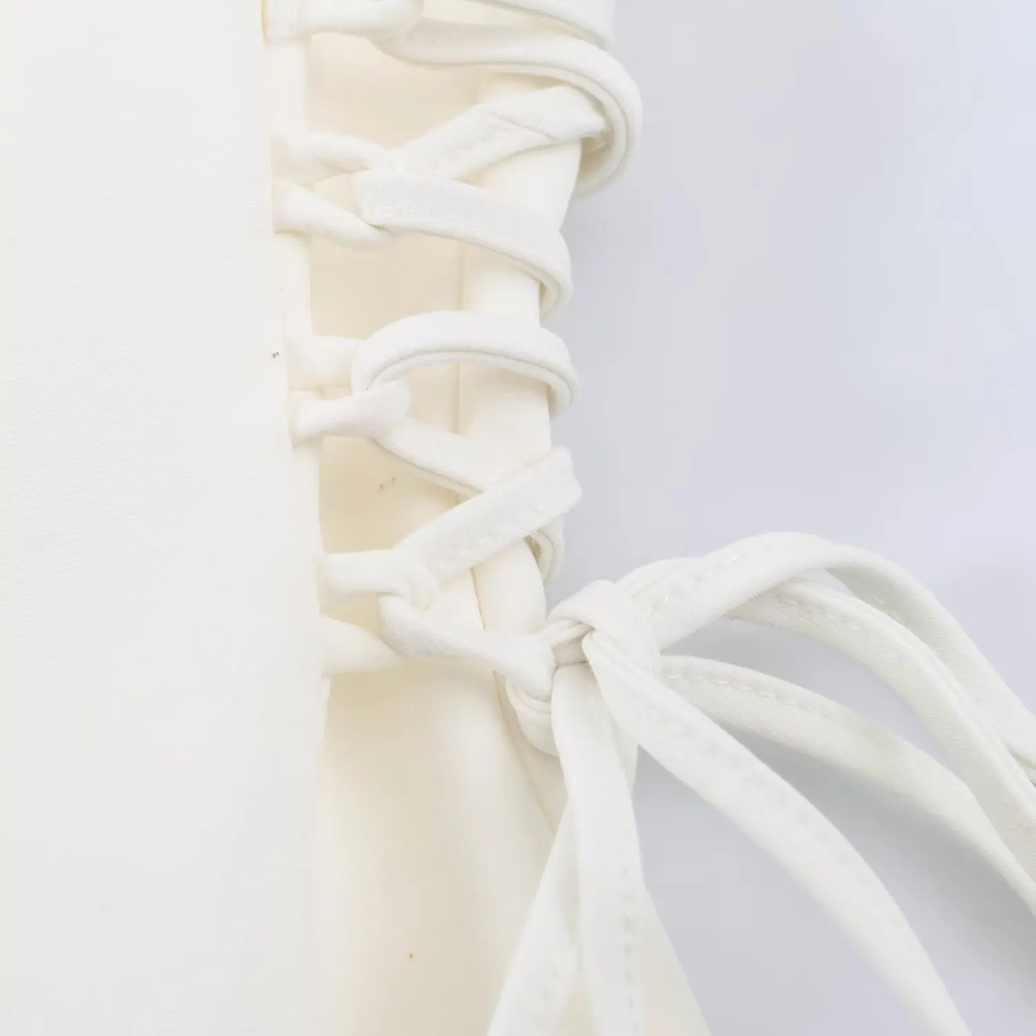 2026 Neues Damenkleid mit Neckholder, Stehkragen, ärmellos, seitlicher Schnürung, Schleifendetail, figurbetontes Kleid für Abend, Club, Party, Minikleid – Detail 7