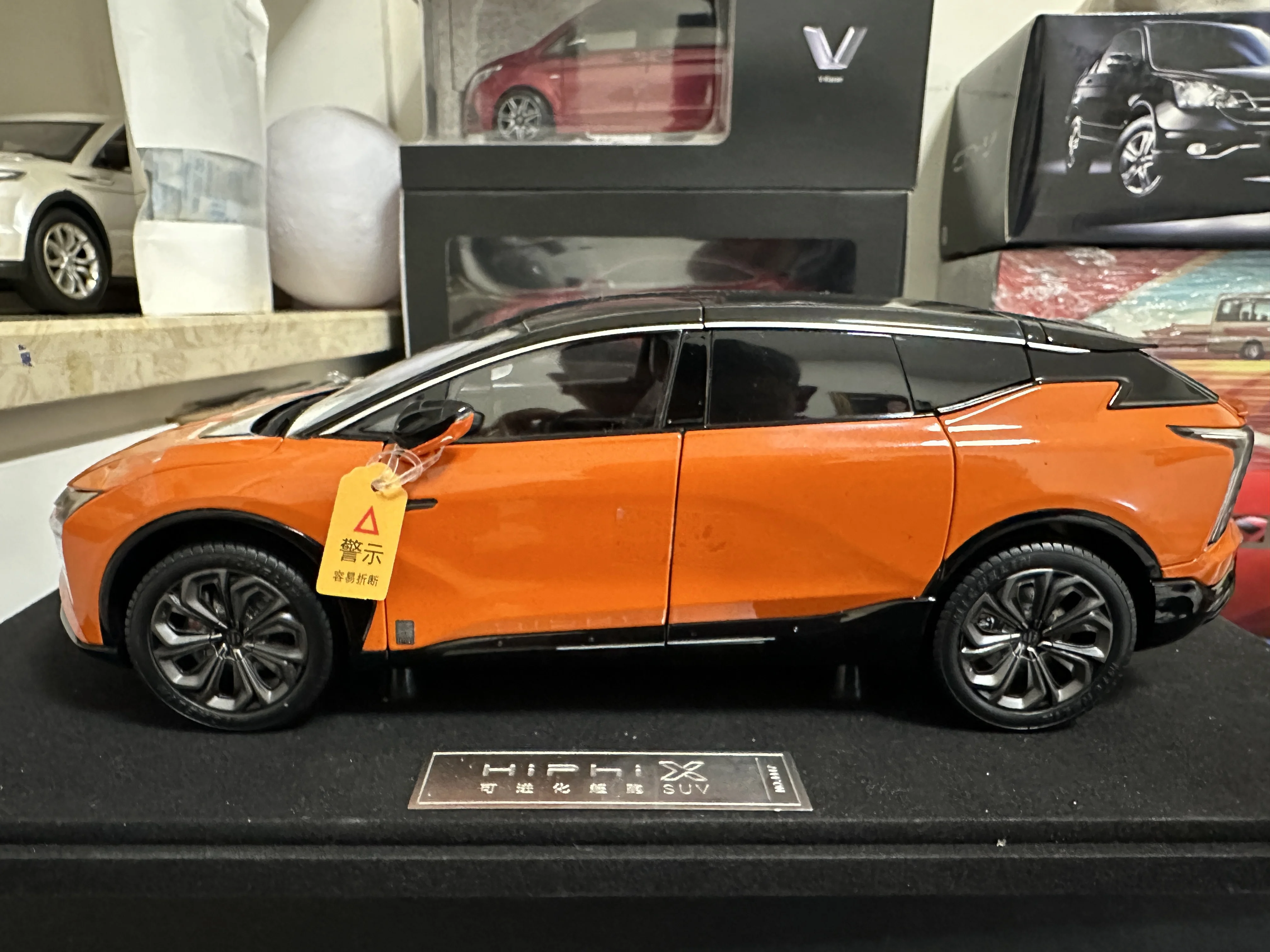 

Diecast 1:18 Scale New Energy China Made Yuntong Orange High Hiphi X Model Car Model Collectible Toy Gift Souvenir Display