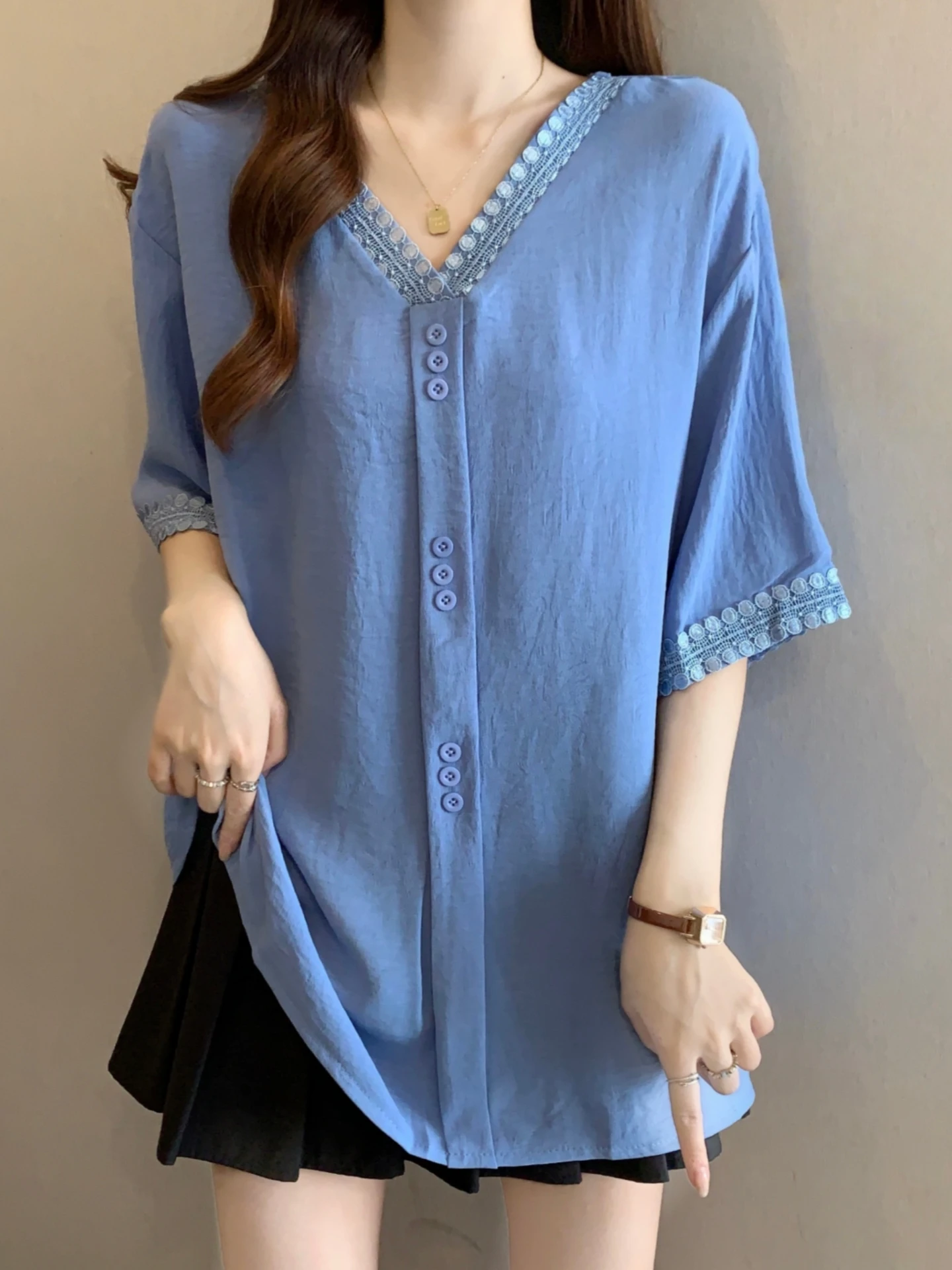 Lace Trim V-Neck Short Sleeve Loose Fit Shirt Women Summer plus Size Slimming Top High Waist Button Detail Commute Ready