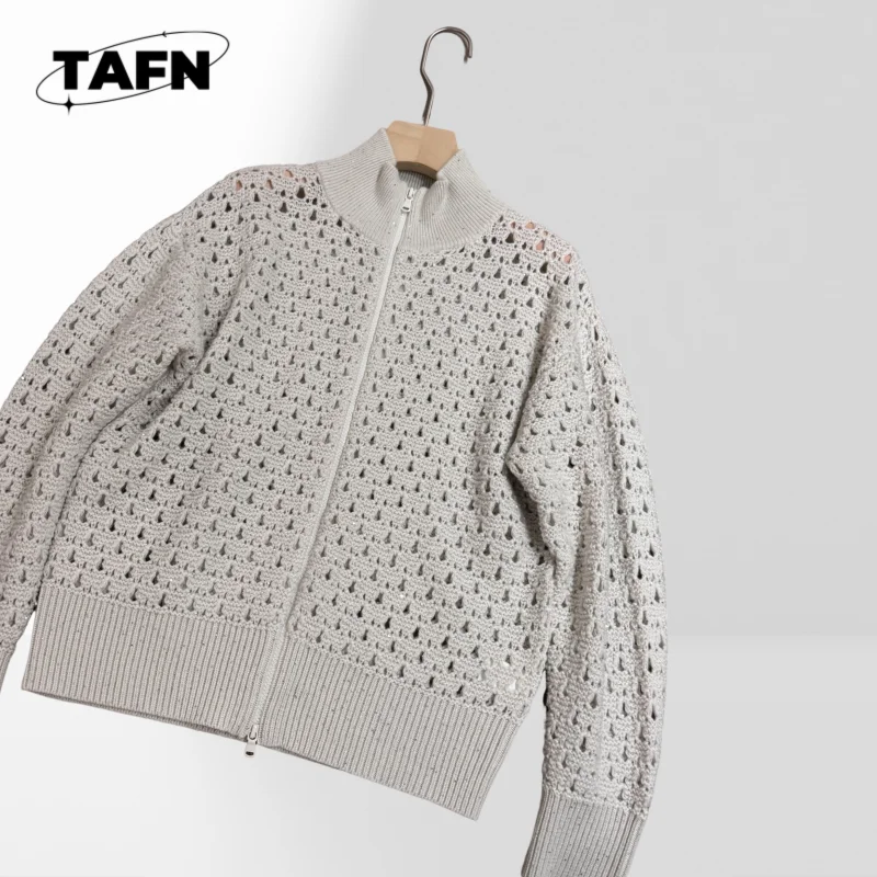 

Retro Elegance 2025 High-End Cashmere Cardigan, Luxurious Warmth for Casual Wear Cardigan, Perfect for Casual OutfitsAG3155
