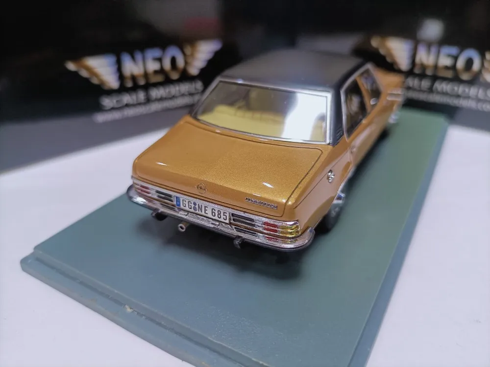 Modelo Coche Opel Commodore 1976 Resina - usage example