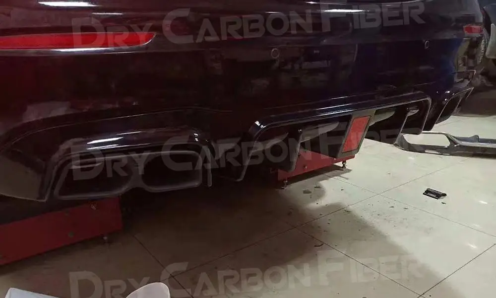 

Carbon Fiber Rear Diffuser For Benz W213 E Class E63 AMG Sport 2017-2020 Fiber Glass Rear Bumper Diffuser Lip