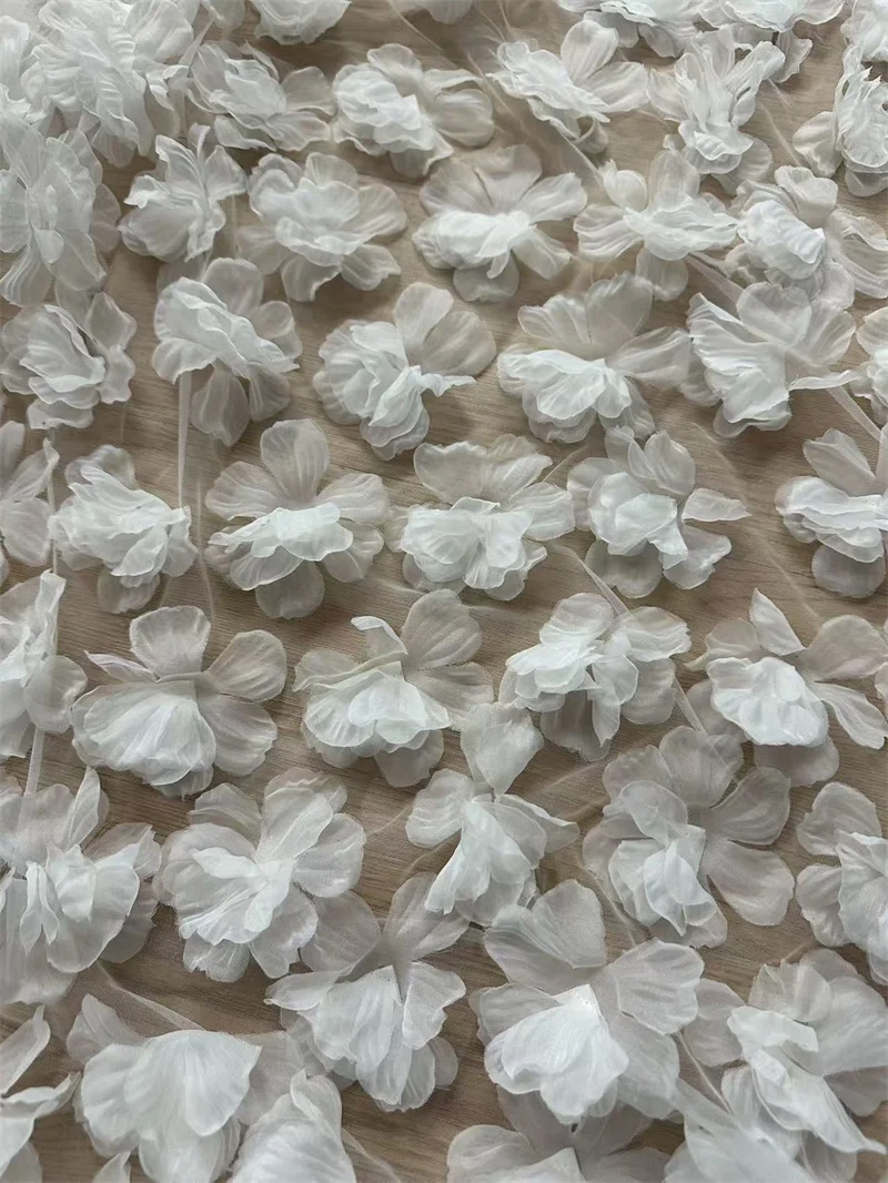 

LOW PRICE 1 Yard 3D Flower Exquiste Chantilly Lace Fabric for Wedding Party Dress DIY French Style Elegant Floral Design