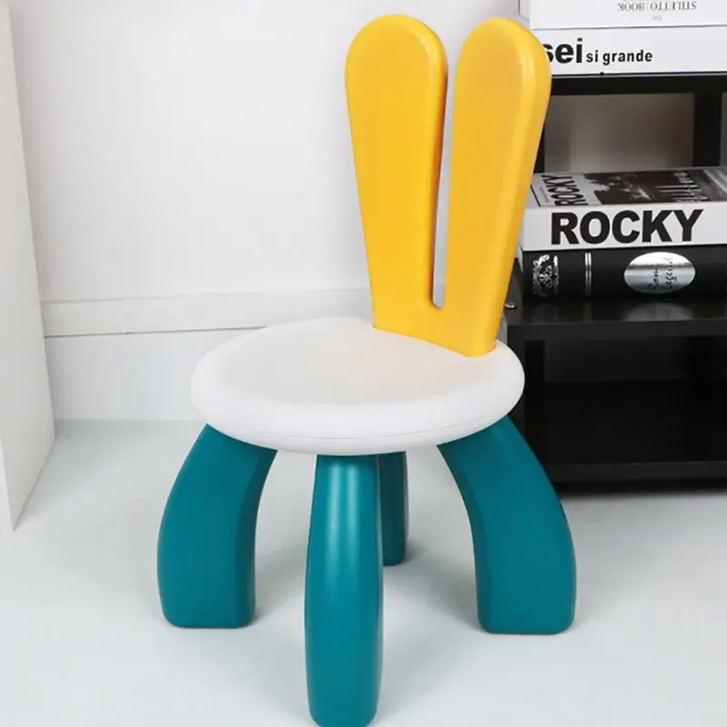 Sgabello per bambini in plastica con schienale, sedia da tavolo per attività per bambini, sedia per l'apprendimento del bambino dell'asilo con altezza del sedile di 24cm