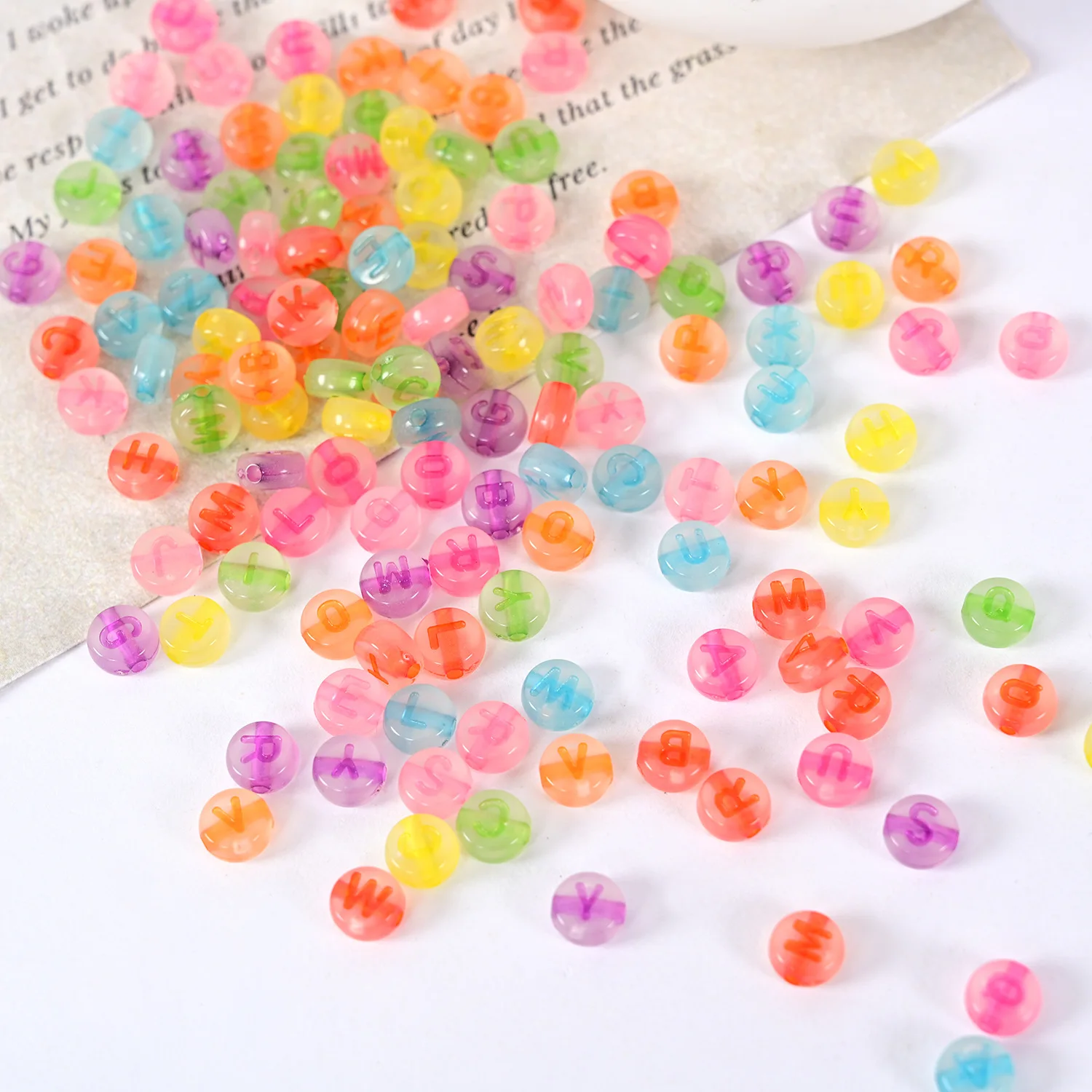 Mix A-Z Letter Acrylic Beads Luminous Round Flat Alphabet Loose Spacer Beads For Jewelry Making Handmade Diy Bracelet Necklace