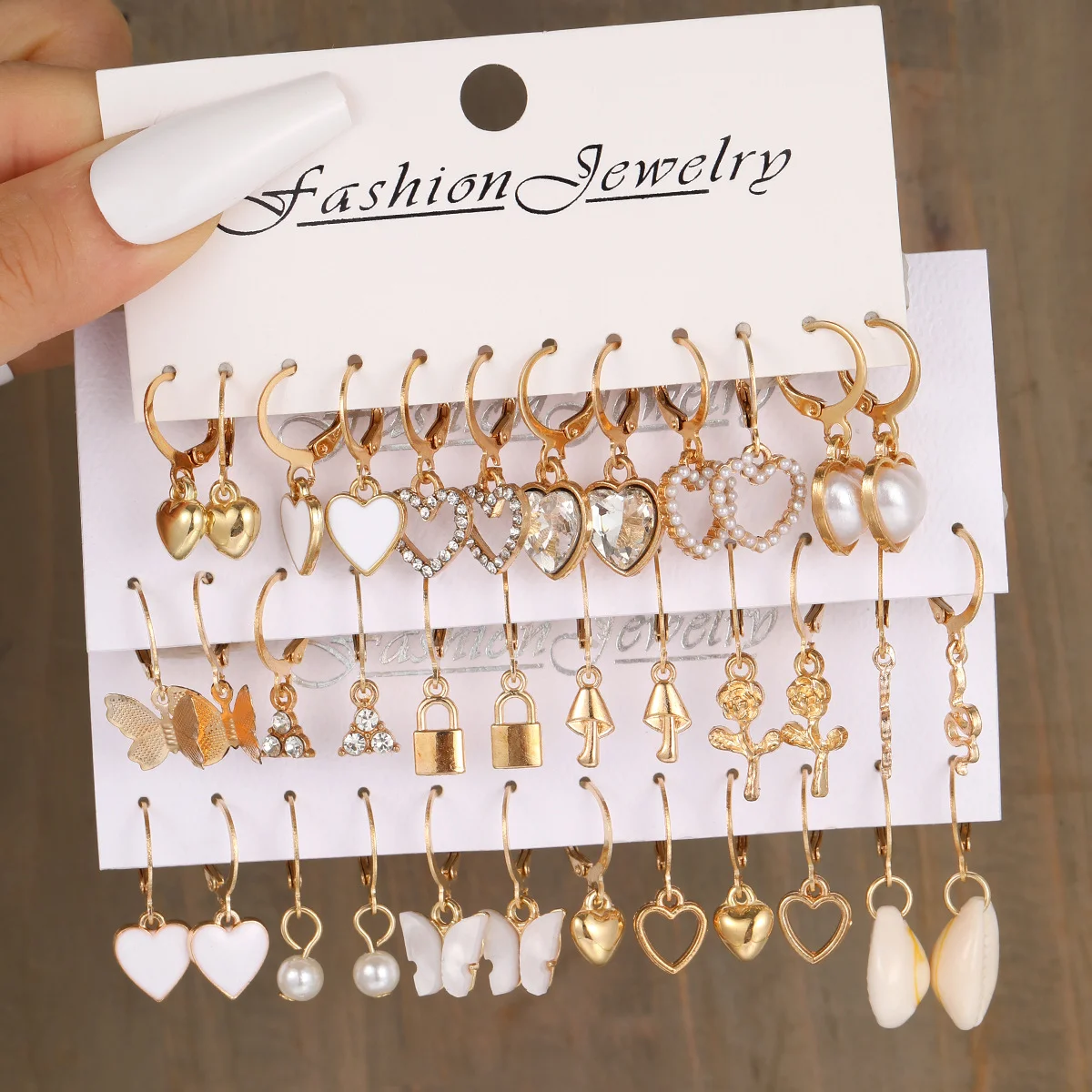 36 Pcs Boho Heart Hoop Earring Set for Women Gold Color Bohemia Vintage Pearl Earring  European and American Jewelry Gifts 2024