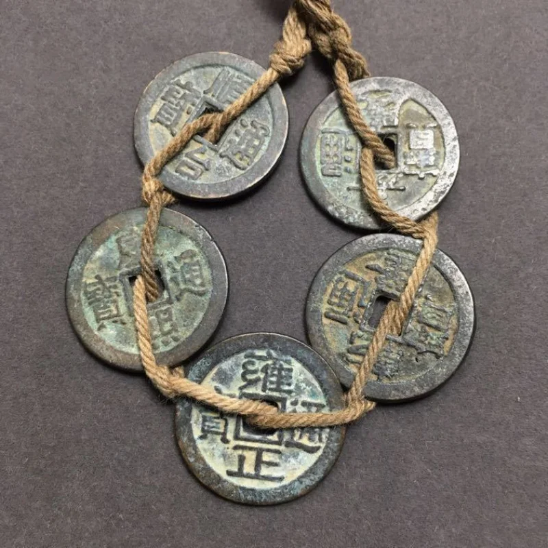 

Оптовая продажа, медные монеты, зеленая ржавчина, пять императорских монет, веревка, пять императорских монет, подвесные монеты, медные монеты, древние монеты оптом