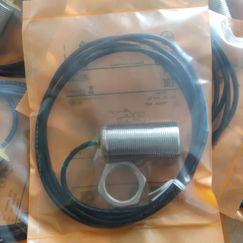 1PCS NEW For IFM IIS242 Proximity Switch sensor