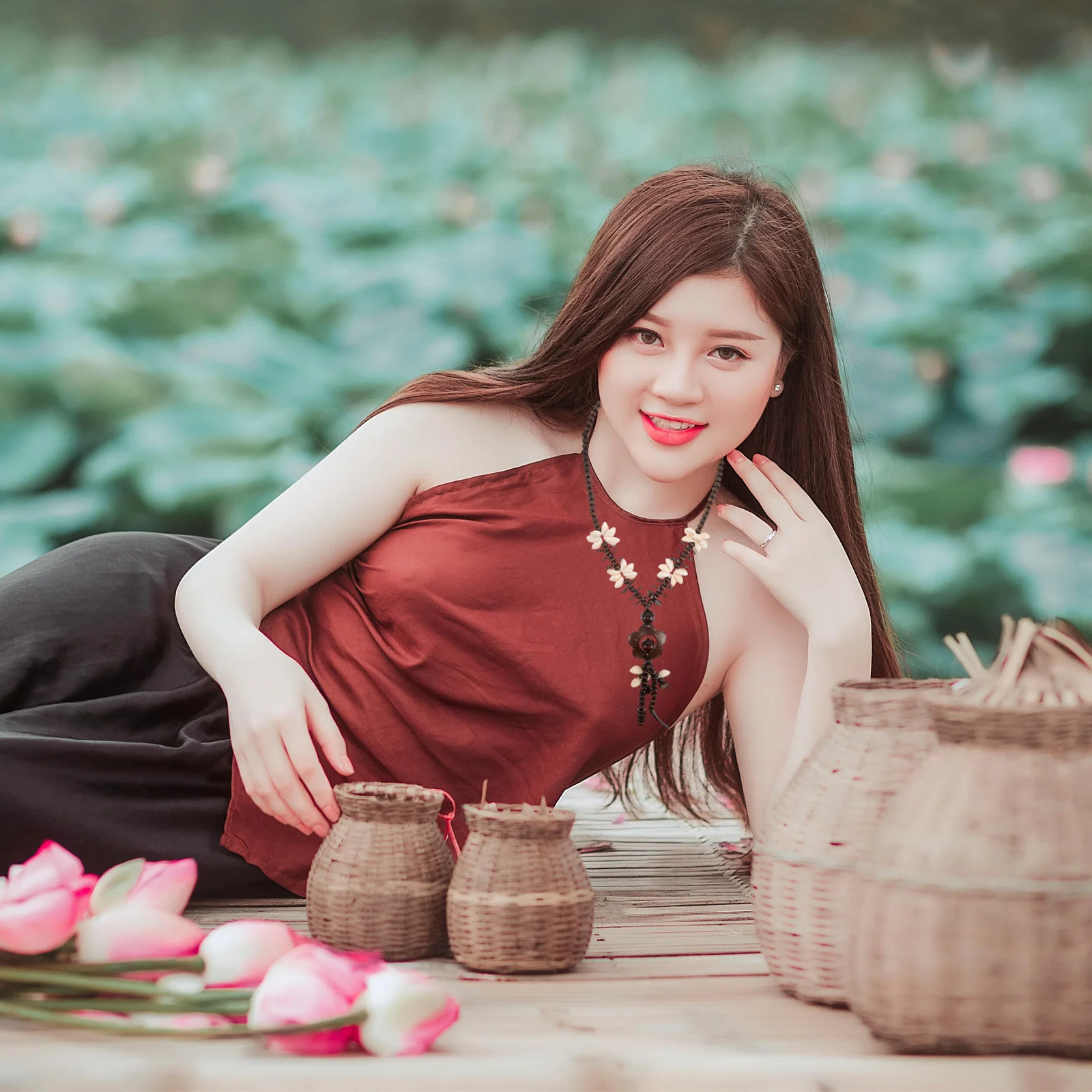 

Boho Necklace Coconut Shell Beads Handmade Flower Ethnic Wood Pendant Long Chain Beach Jewelry for Women Coconut Shell Necklace