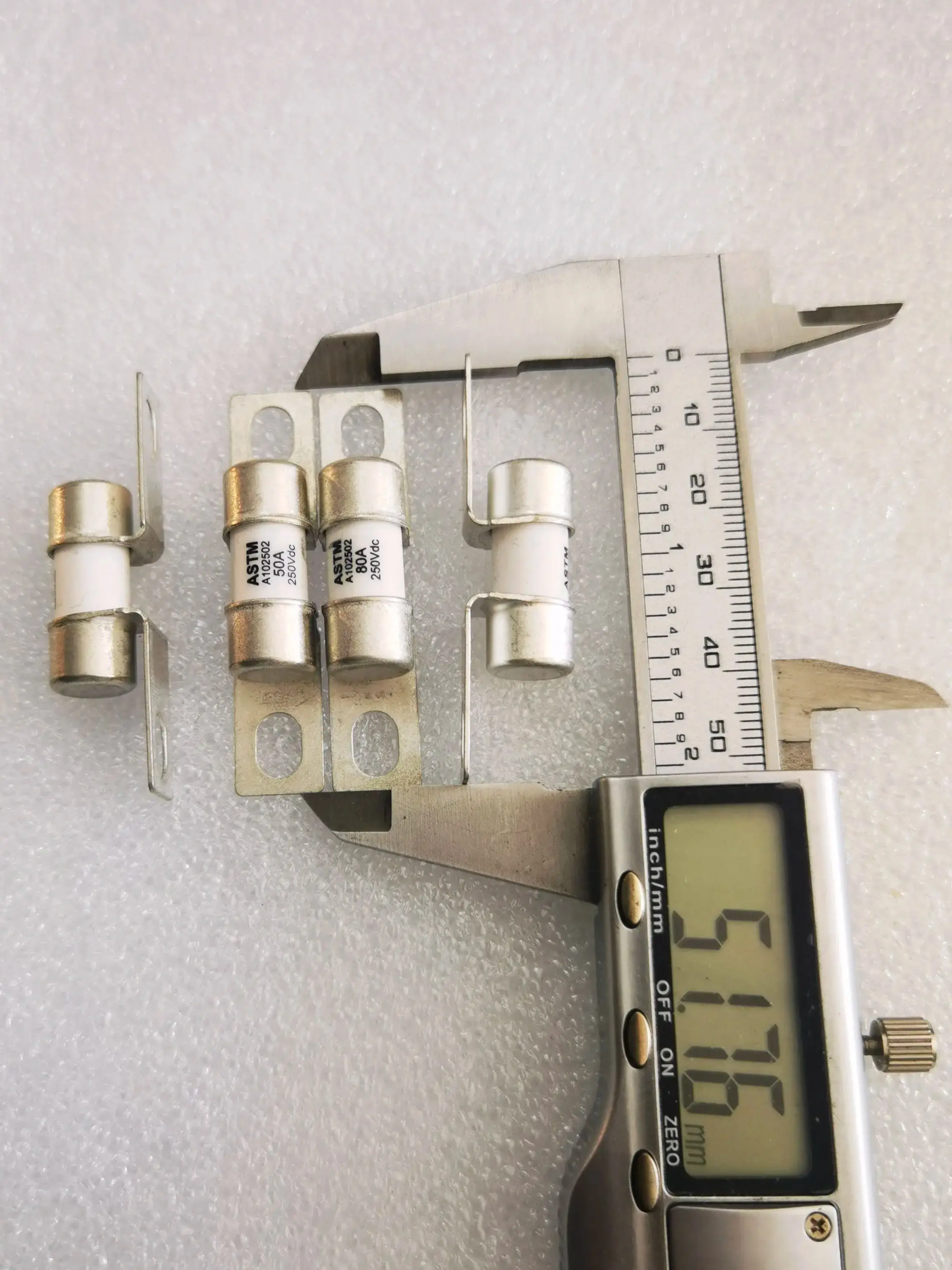 1 Stück Sicherung für neue Energiesysteme, ASTM A102502, 30A, 50A, 63A, 80A, 100A, 250V, 200V, Hochspannungssicherung – Detail 5