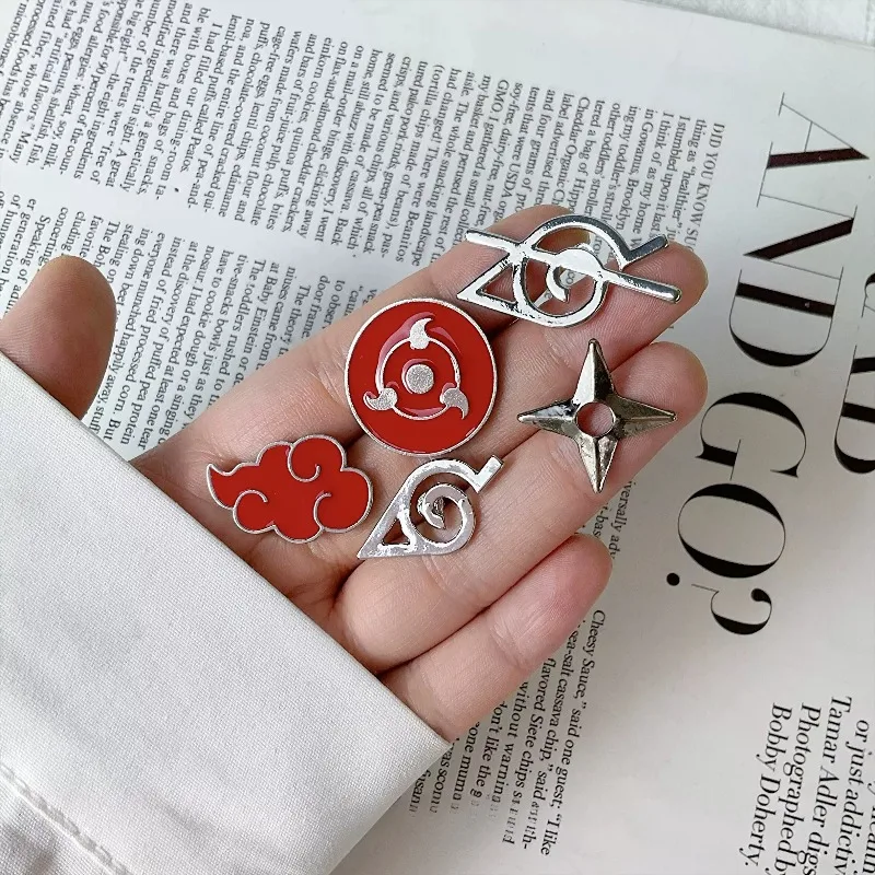 

Naruto Anime Brooch Village Ninja Sharingan Dart Red Cloud Badge Backpack Decoration Enamel Pins Cosplay Props Creative Gifts