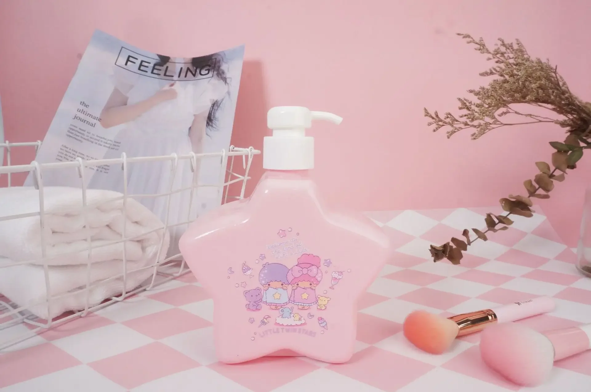 Sanrio Kitty Kuromi My Melody Cinnamoroll Portable Travel Split Shampoo Hand Soap Shower Gel Bottle Squeeze Spray Bottle