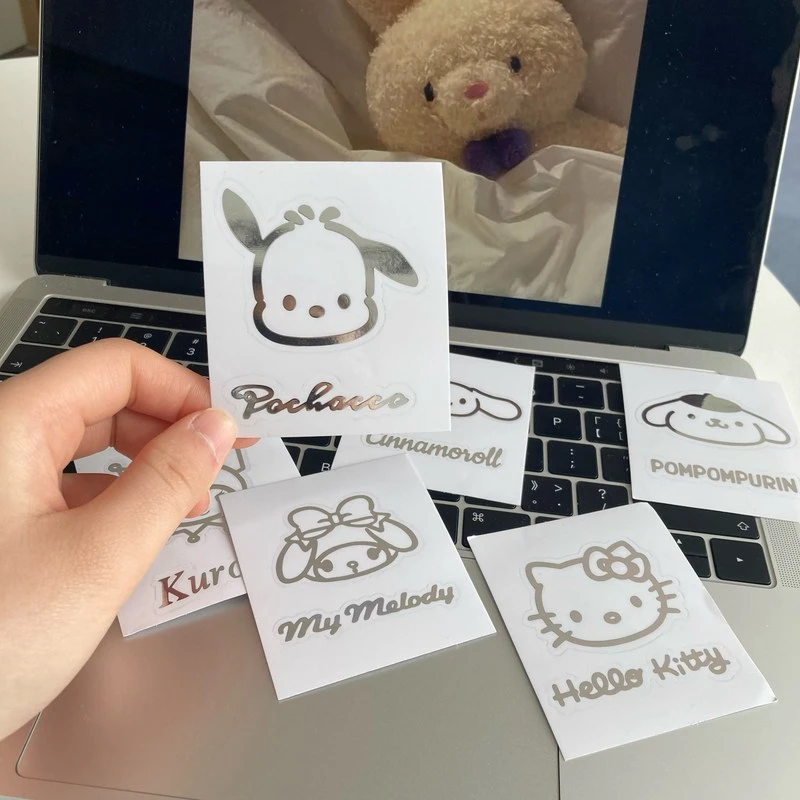 ملصقات معدنية كرتونية مطلية بالكهرباء Sanrio Hellokitty Diy ملصقات جراب هاتف مقاومة للماء مطلية بالكهرباء هدايا عيد الميلاد