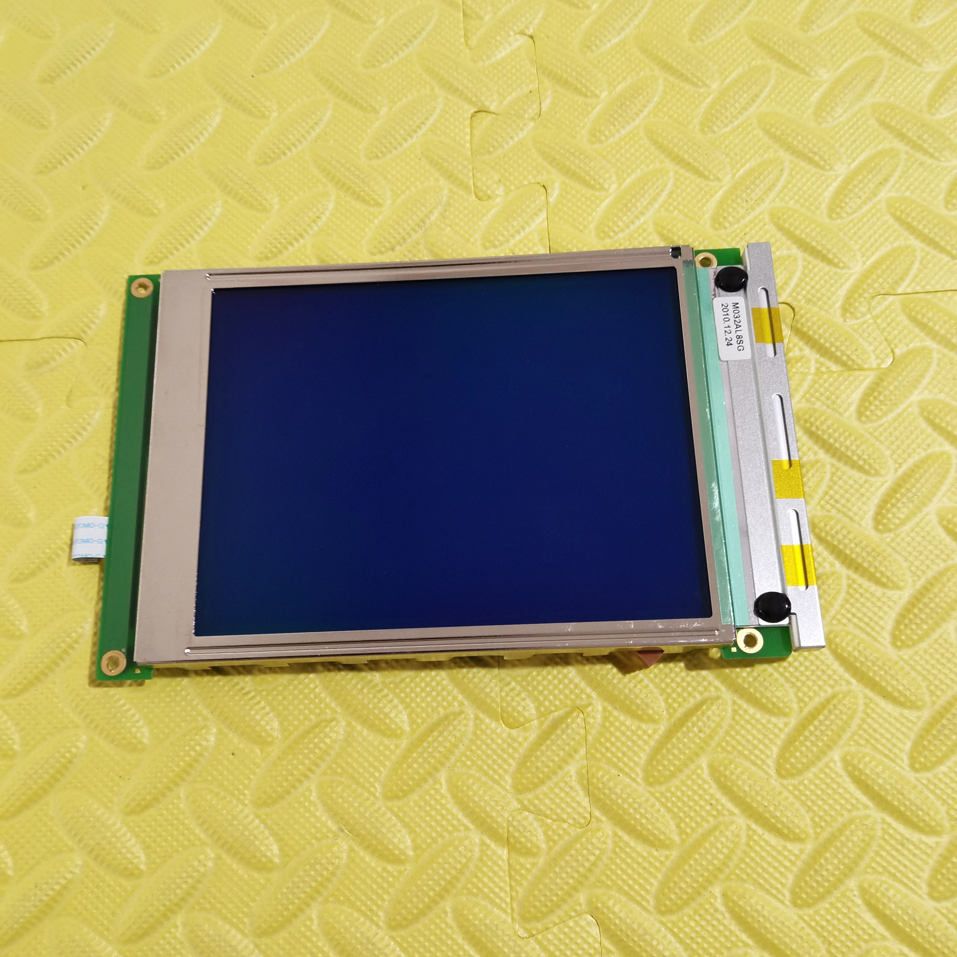 

100% original MA32YP1S LCD display screen