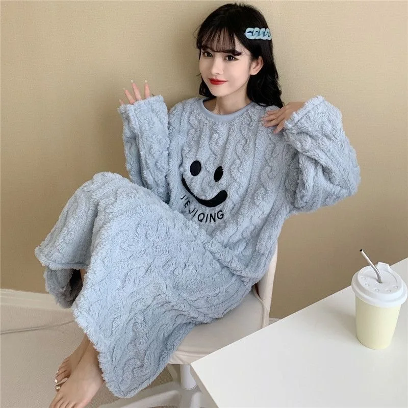 Thickened Warm Winter Pyjamas Female Coral Velvet Nightgown Sweet Girls Students Pregnant Women Can Wear Sleepwear Loungewear