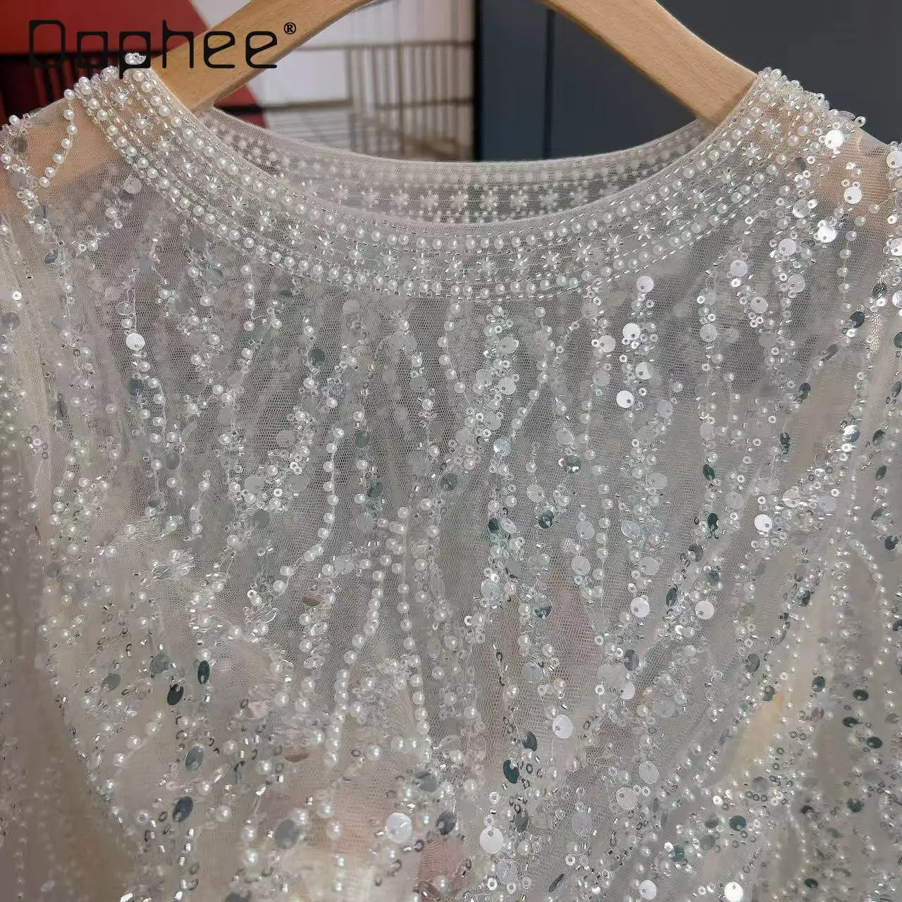 

Sequin Lace Long-sleeved Crew Neck Bead Long-sleeved Top European Station Spring New Temperament High-end Loose Casual Top Women