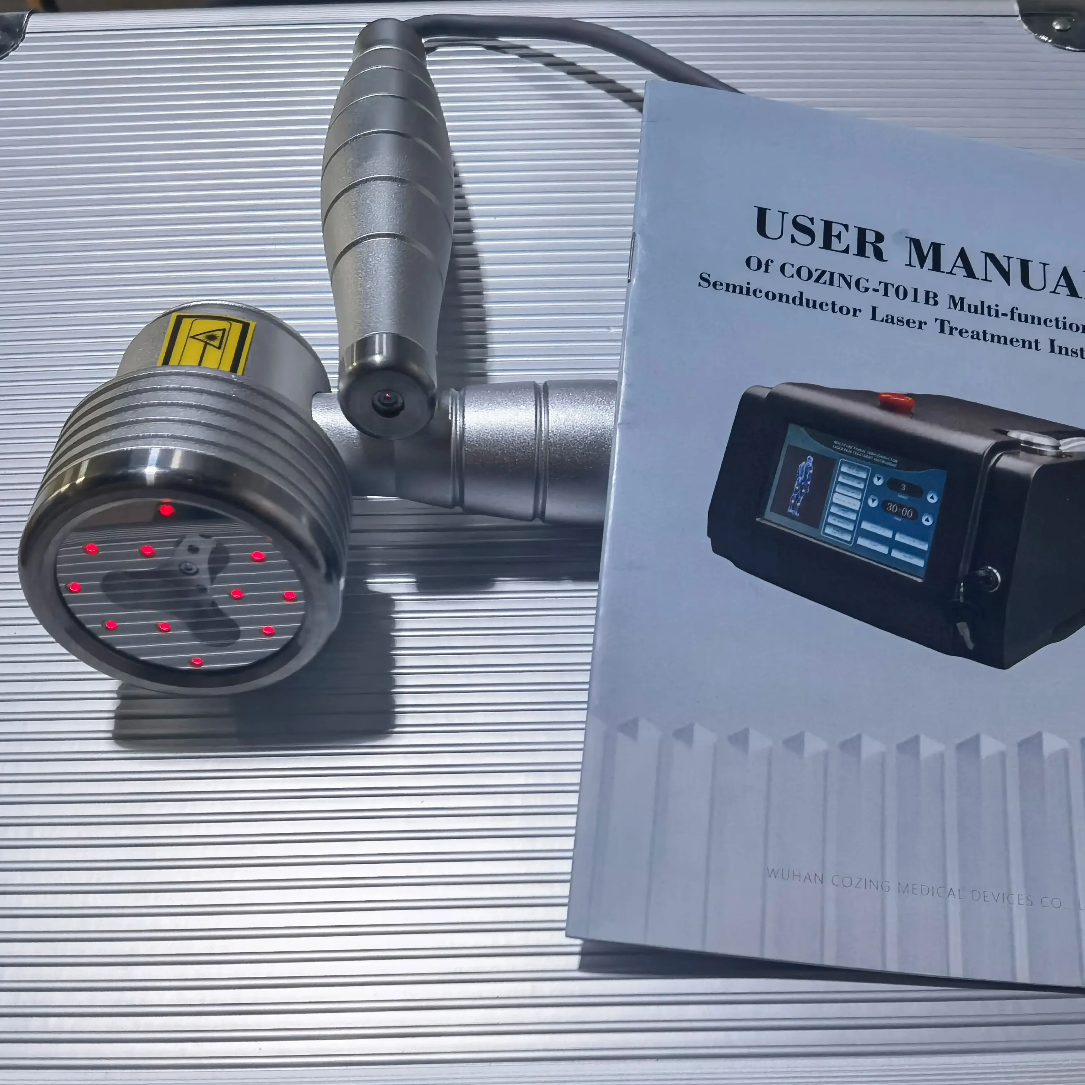 

Deep Tissue Penetration Cold Laser Device, 5x808nm 11x650nm Configuration for Effective Physical Therapy at Home