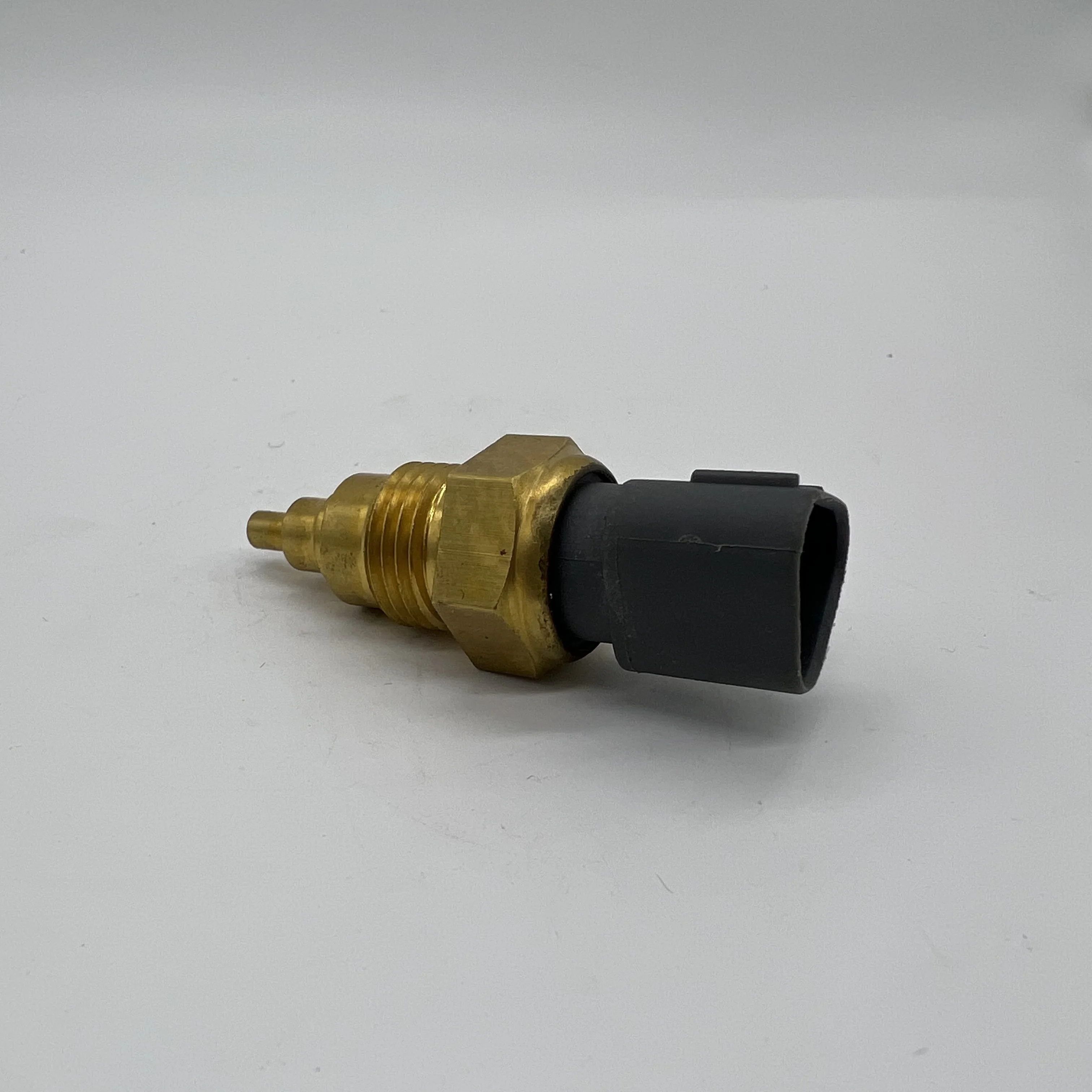 مستشعر درجة حرارة الماء 8- 98023717 -0 لمحرك Isuzu NPR 4HE1 لـ Sumitomo SH350-5