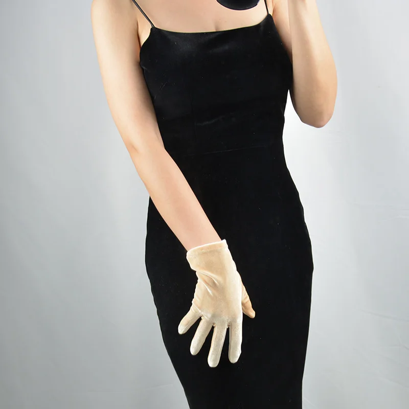 22 cm lange Samthandschuhe für Damen, elastischer Velours, Flanell, weiß, thermisch, elegante Armstulpen, sexy Vintage-Mode, 1920er Abendmode – Detail 6
