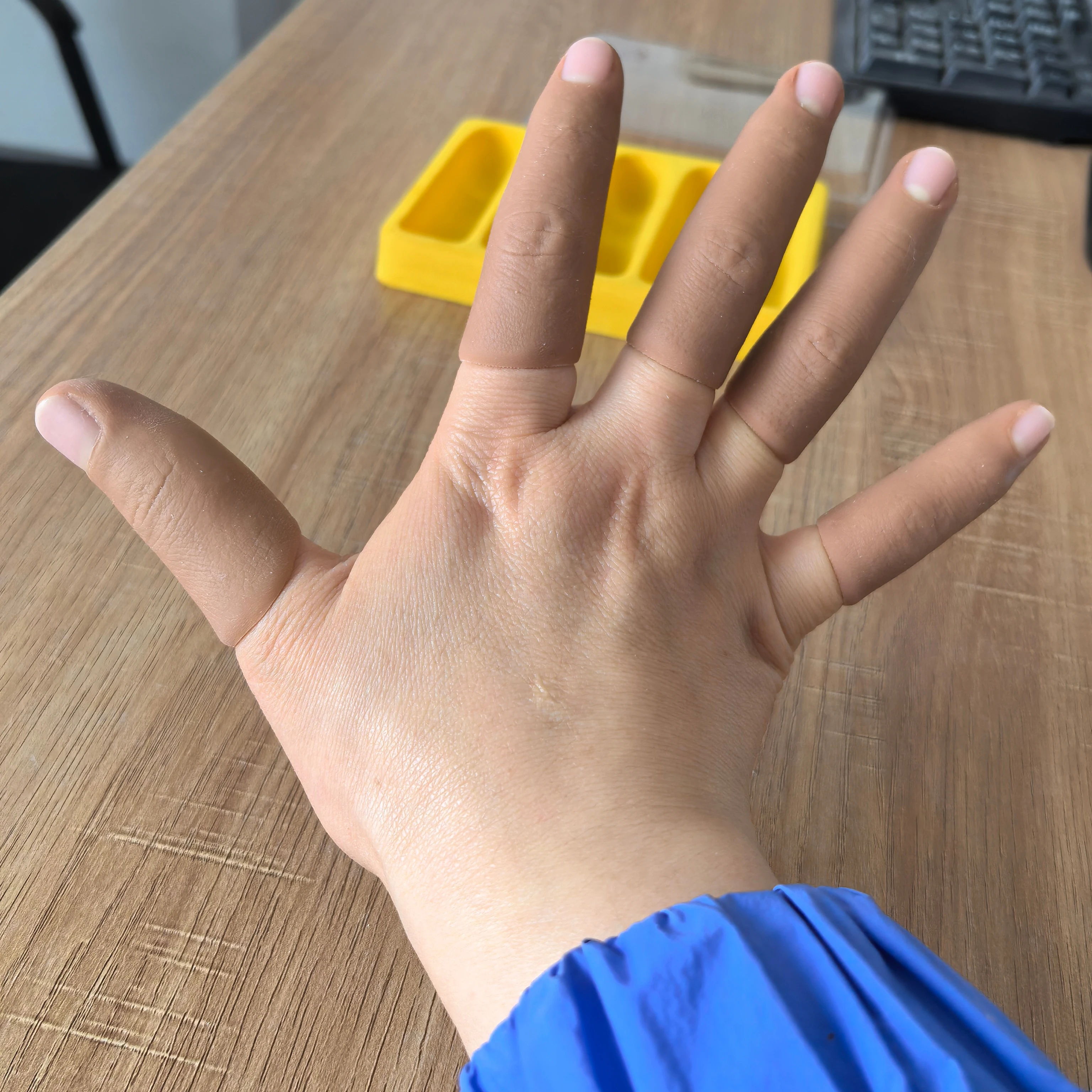 Prosthetic Fingers A Box Five Finger Very Real Customizable Accessories Extended Silicone Gloves Hands