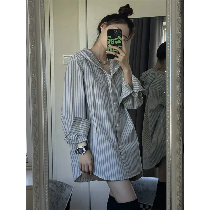 Retro Amerykański Brązowy Skórzany Jaet Damski Wiosenno-Jesienny Luźny Zestaw Dwuczęściowy z Kapturem w Paski z Długim Rękawem ze Skóry PU...