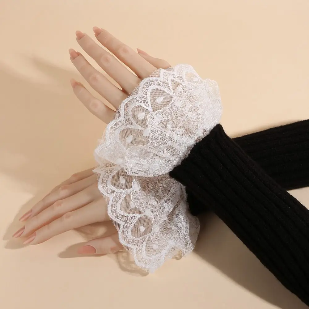 

Fashion Lace Ruffled Wrist Fake Sleeves Cuffs Costume Accessory Comfortable Lace Cuff Soft Wrist Cuff Stage Performance