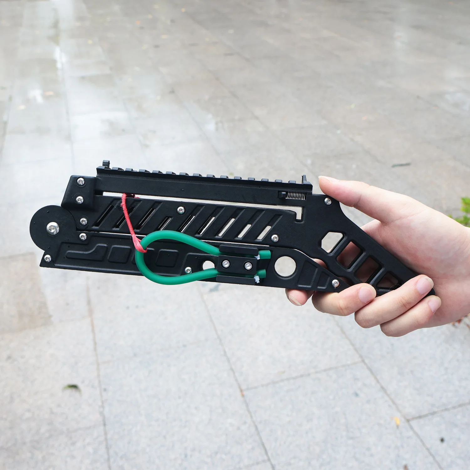 Outdoor Portable EDC Creative ABS Folding Launch Toy Tool (Not install)