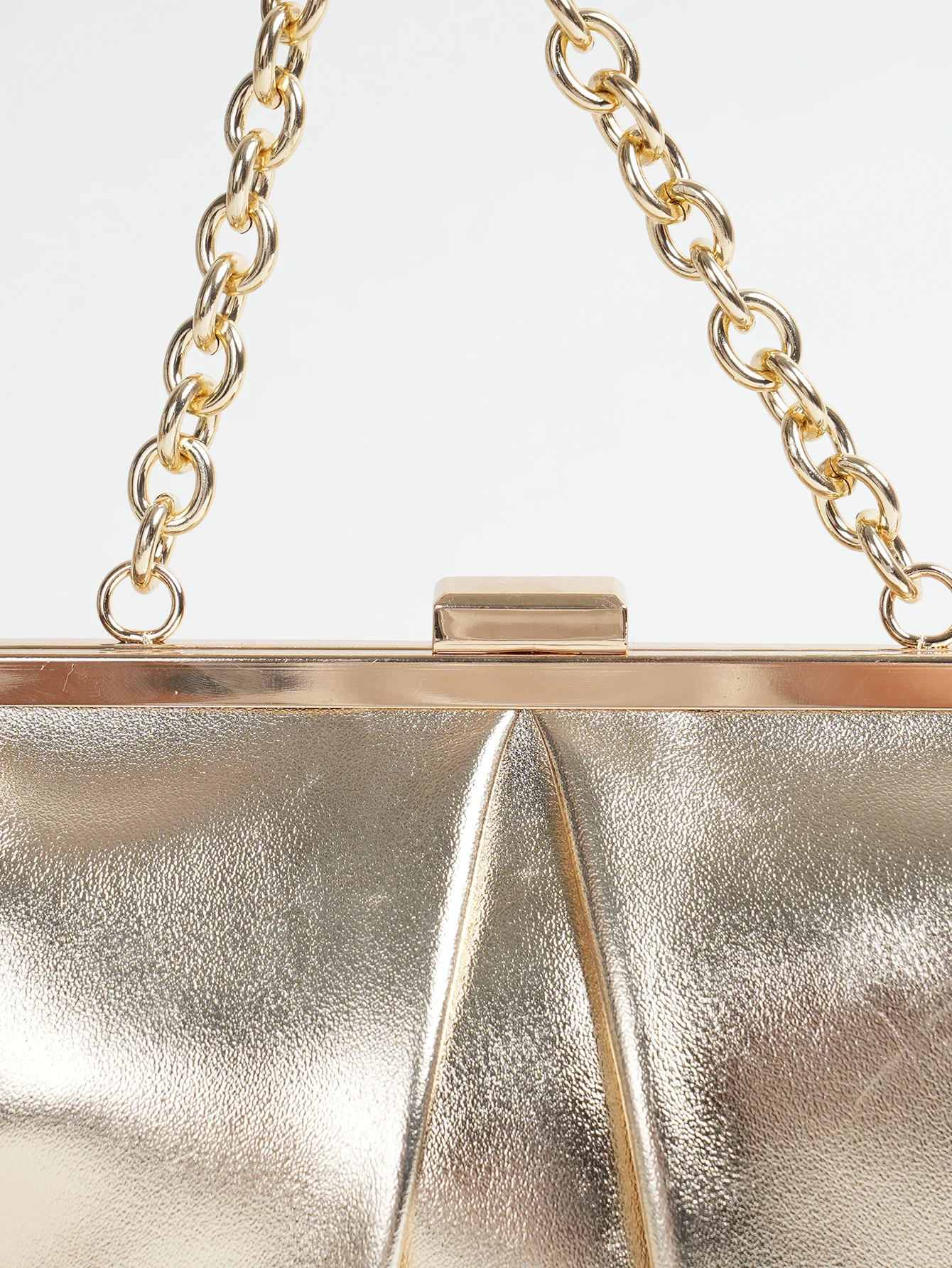 1 Stück Elegante Abendtasche aus Metallic-PU-Leder mit Falten und Kiss-Lock-Verschluss, Glänzender Metallkettenhalter-Rahmen, Crossbody-Clutch-Tasche – Detail 10