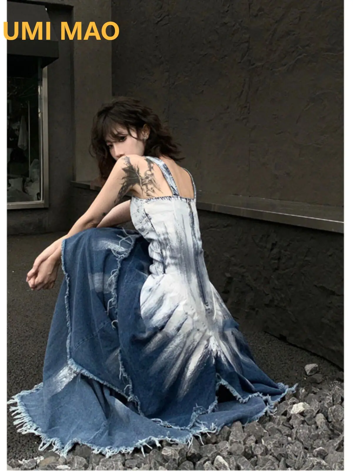 

UMI MAO Tie Dyed Dress Irregular Design Layered Ragged Edge Denim Camisole Dress Summer New Small Crowd Waist Long Dress